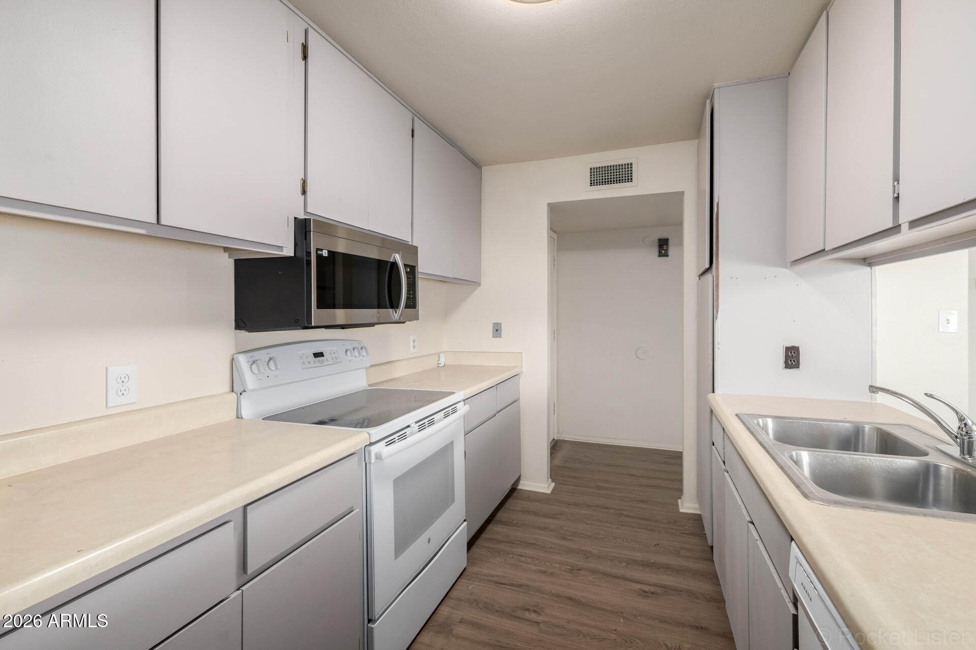 17859 North 40th Street Phoenix, AZ 85032 - Photo 46 of 72 46 40th