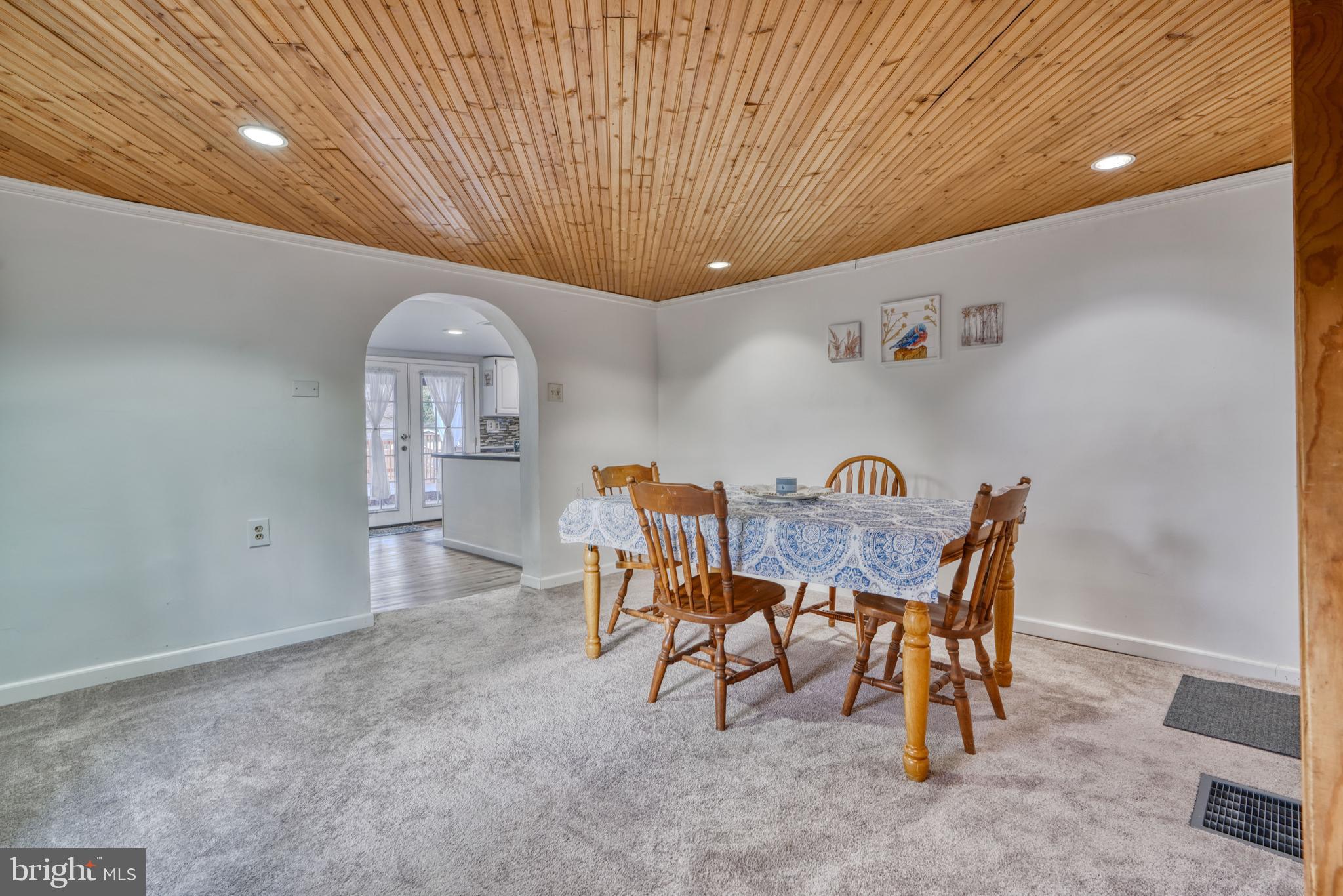 136 Riverside Road Essex, MD 21221 - Photo 10 of 43
