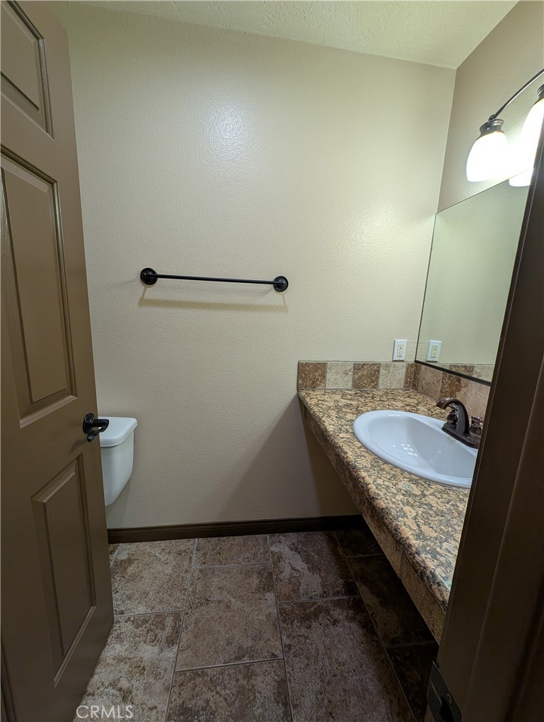 27160 Vista Road, Unit 18 Helendale, CA 92342 - Photo 7 of 11