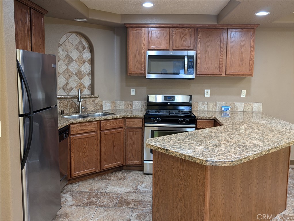 27160 Vista Road, Unit 18 Helendale, CA 92342 - Photo 9 of 11