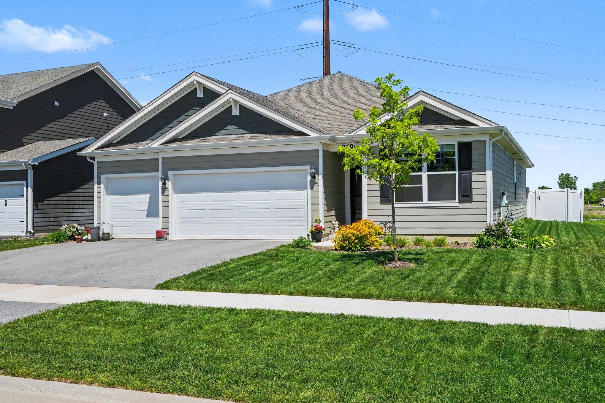 7690 West 103rd Street Crown Point, IN 46307 - Photo 2 of 25 2038x1359