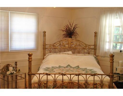 933 Cumberland Road Pittsburgh, PA 15237 - Photo 10 of 18 Master Bedroom.