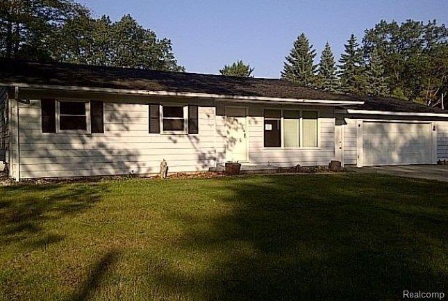 7126 Notre Dame Road Caseville, MI 48725 - Photo 1 of 7 38071247 Front view.jpg