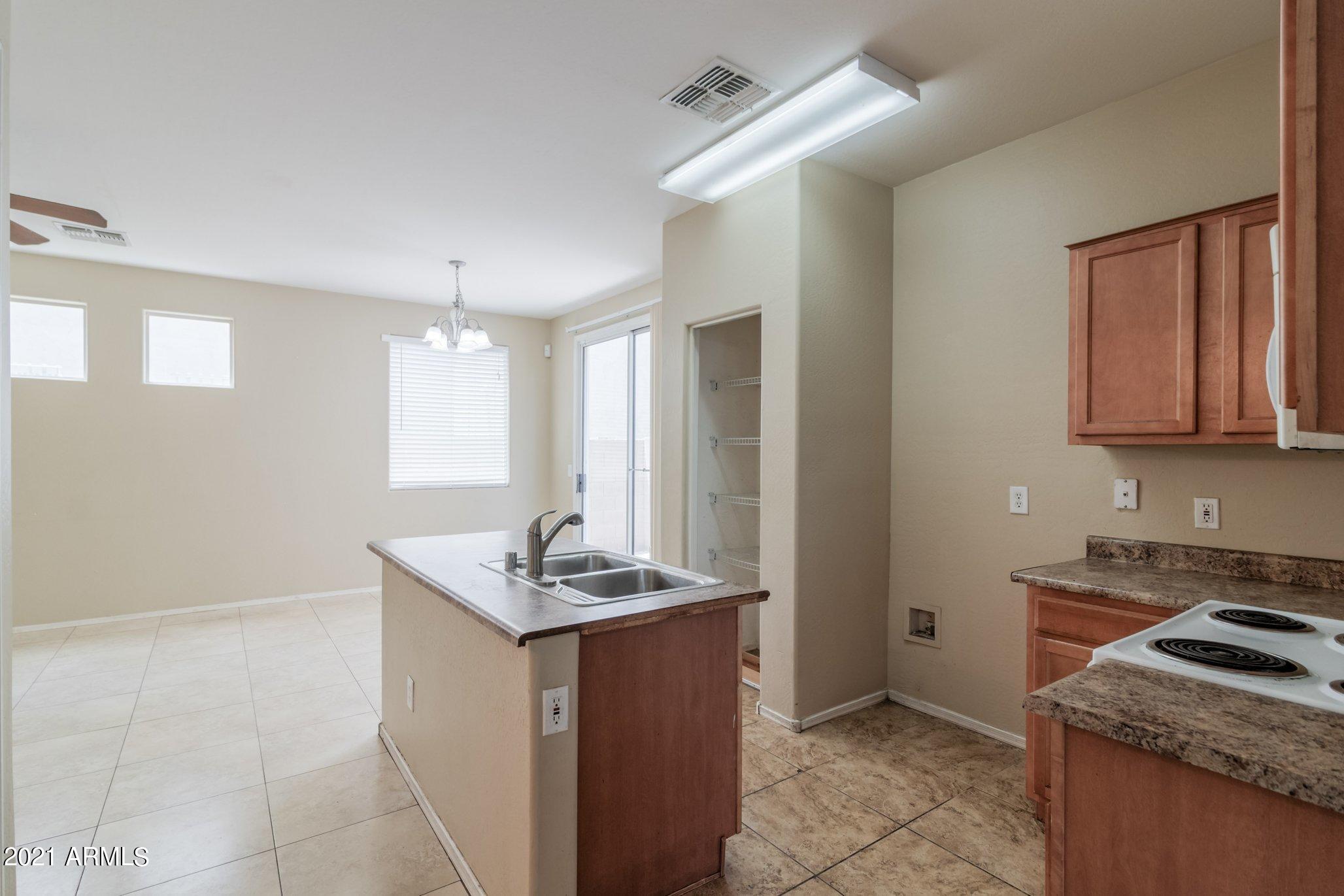 6609 West Johnson Street Phoenix, AZ 85043 - Photo 11 of 28 Johnson Street (11).jpg-SMALL