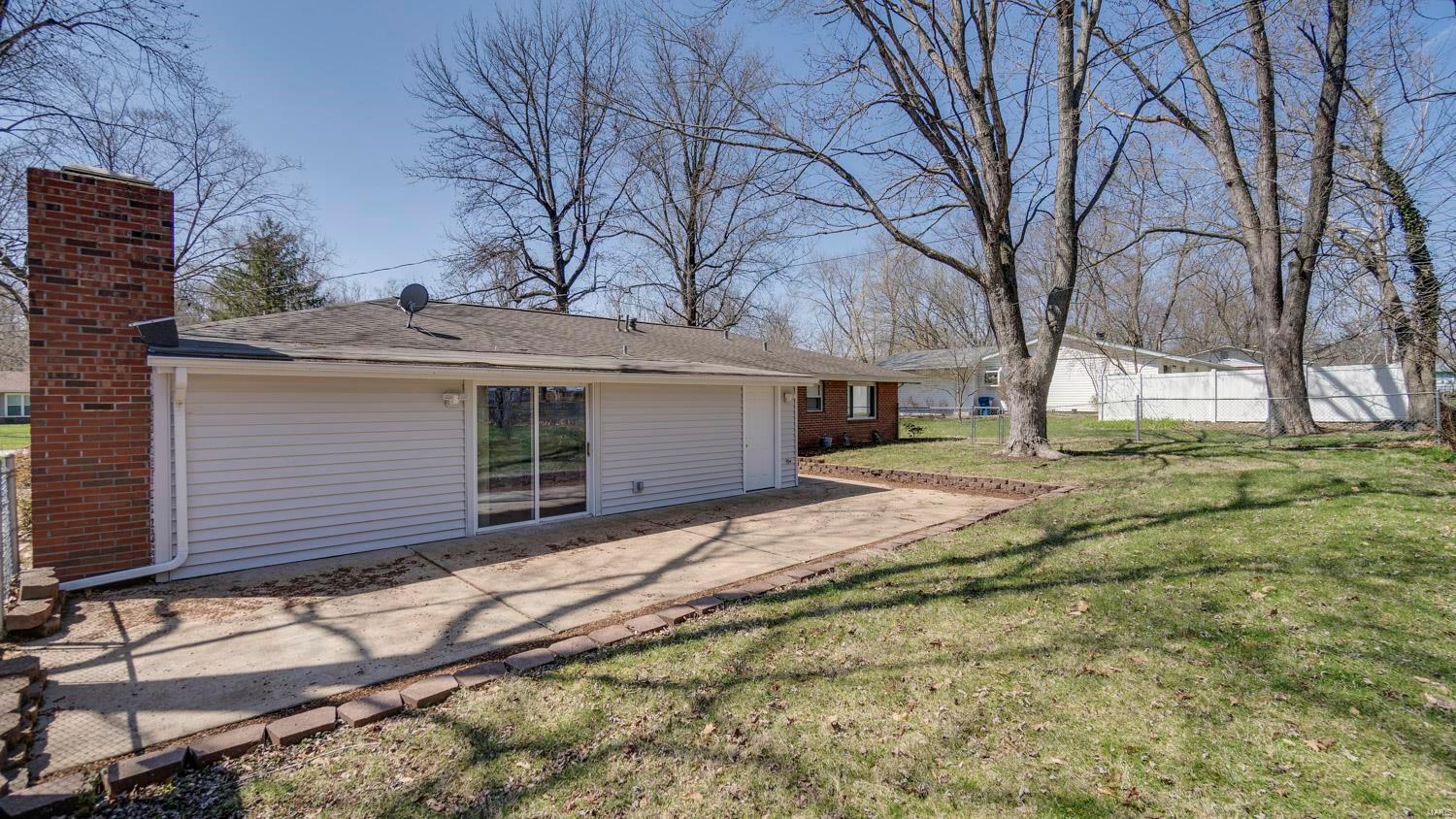 305 Ries Court Ballwin, MO 63021 - Photo 14 of 41
