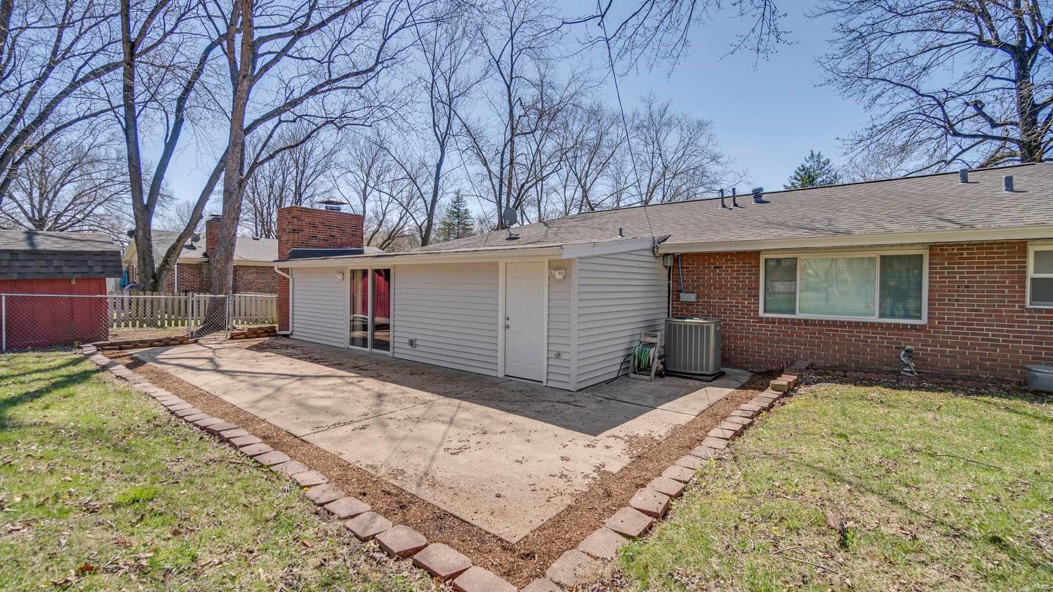 305 Ries Court Ballwin, MO 63021 - Photo 18 of 41