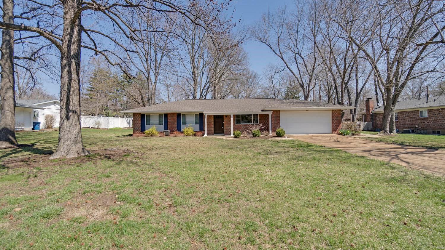 305 Ries Court Ballwin, MO 63021 - Photo 7 of 41