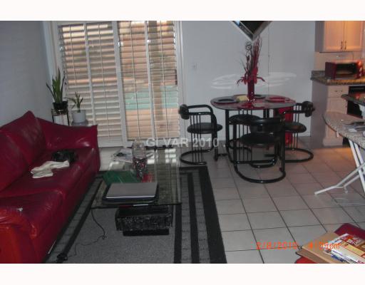 208 Highgate Street Henderson, NV 89074 - Photo 3 of 8 Living Room.