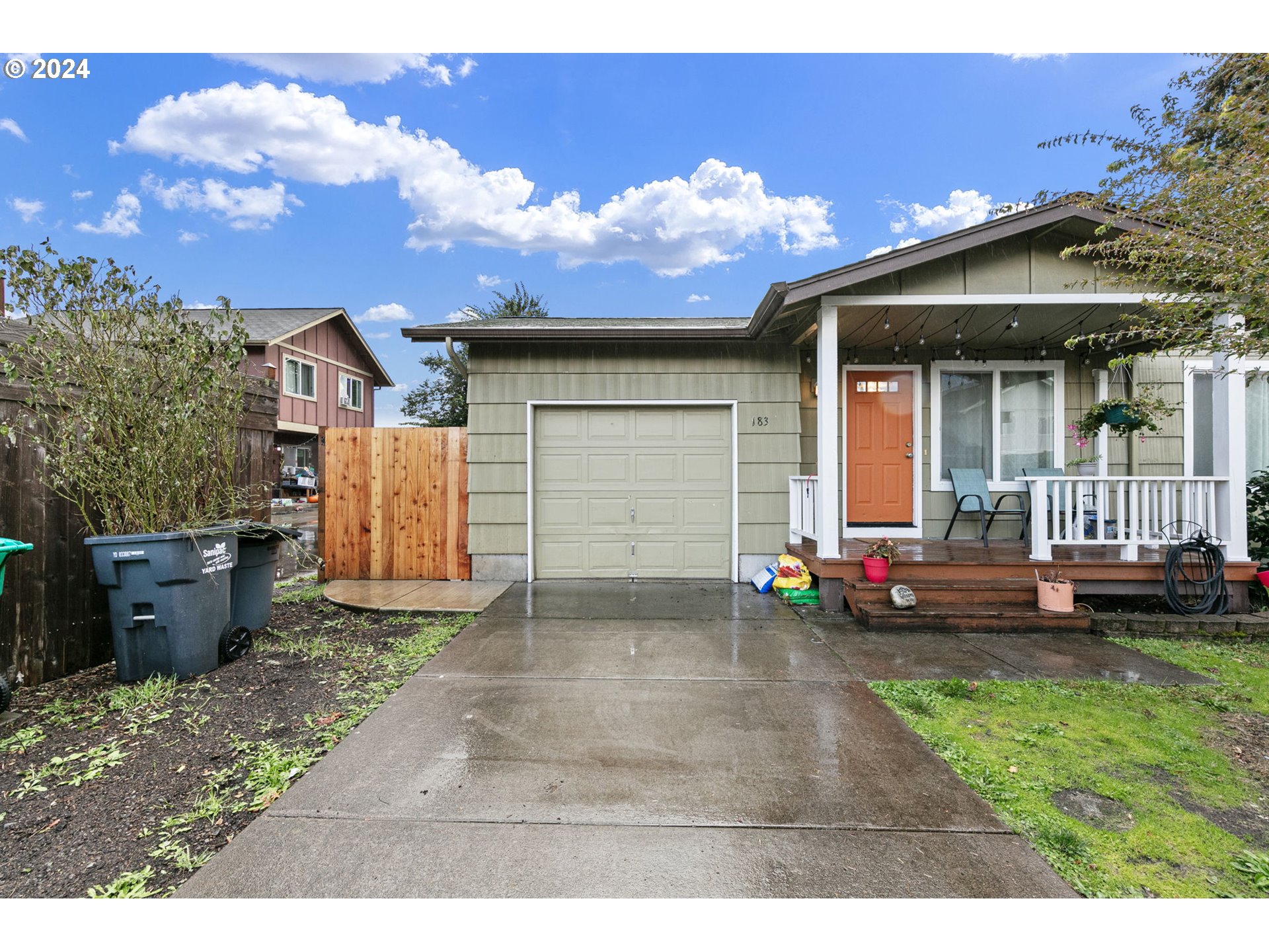 183 35th Street Springfield, OR 97478 - Photo 4 of 36 a view of a house with a yard