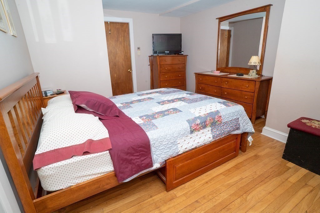 104 Marion Road Rochester, MA 02770 - Photo 11 of 31