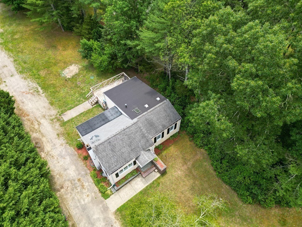 104 Marion Road Rochester, MA 02770 - Photo 3 of 31