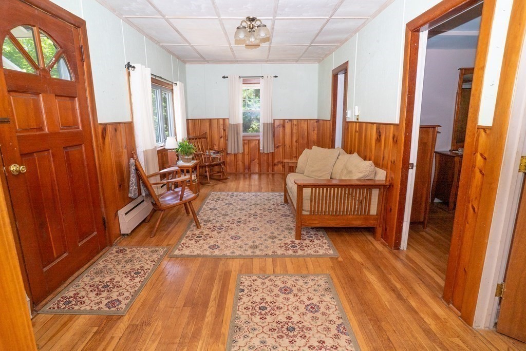 104 Marion Road Rochester, MA 02770 - Photo 4 of 31