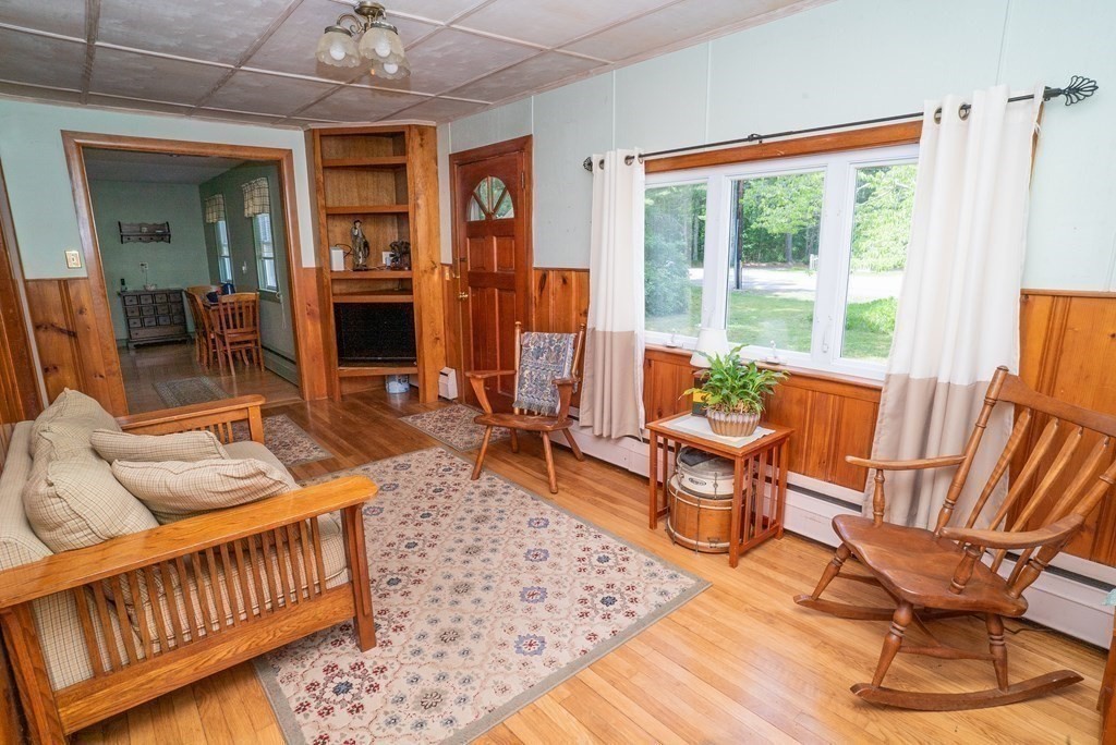104 Marion Road Rochester, MA 02770 - Photo 5 of 31