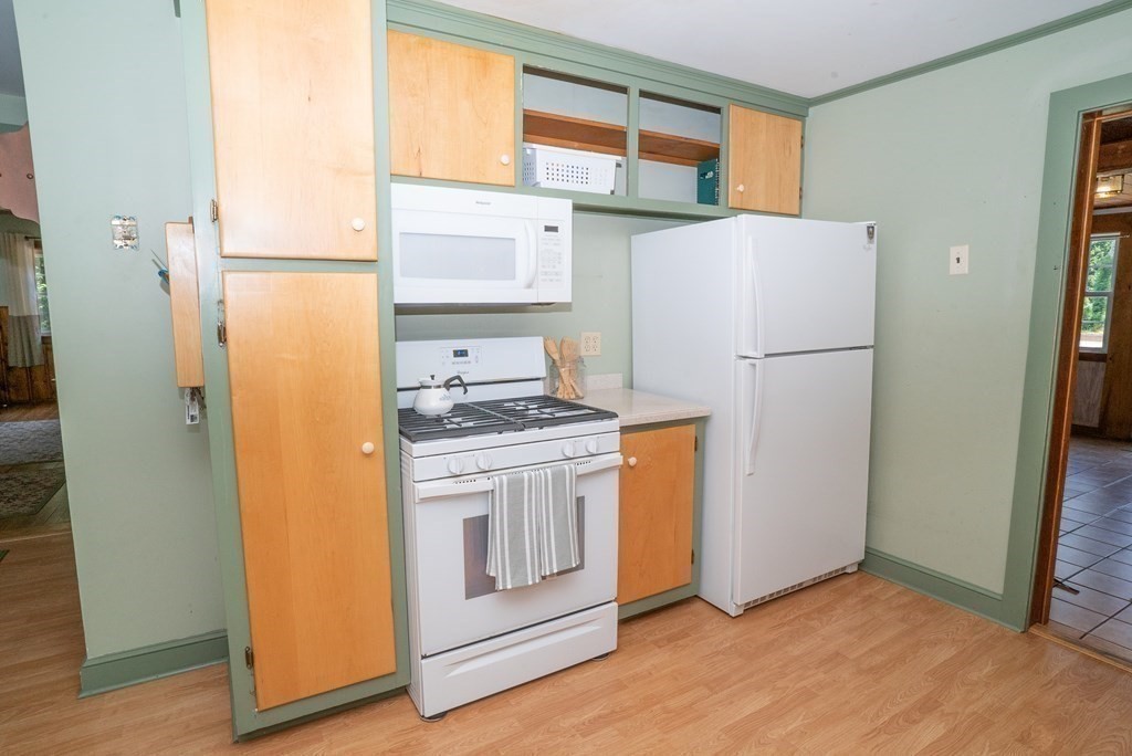 104 Marion Road Rochester, MA 02770 - Photo 8 of 31
