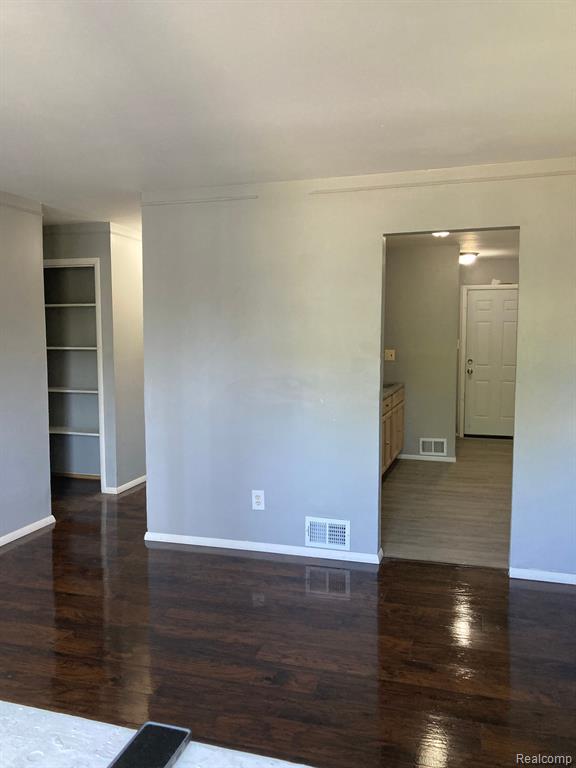 14016 Lamphere Detroit, MI 48223 - Photo 2 of 9