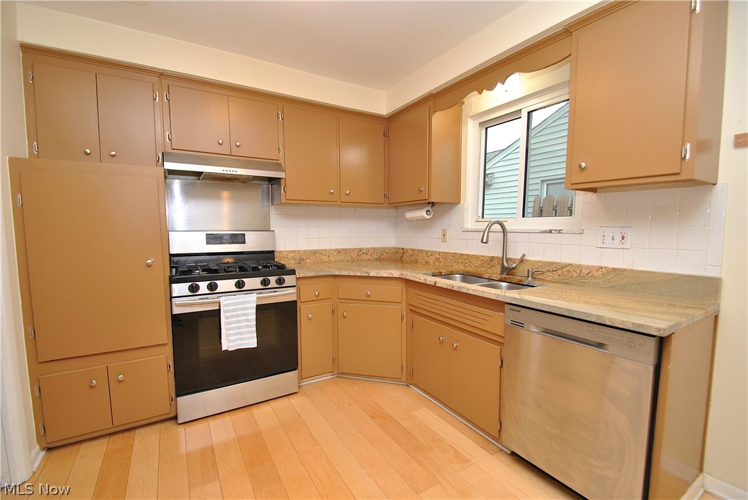 4859 Fairlawn Road Cleveland, OH 44124 - Photo 11 of 32 Gallery Image 11