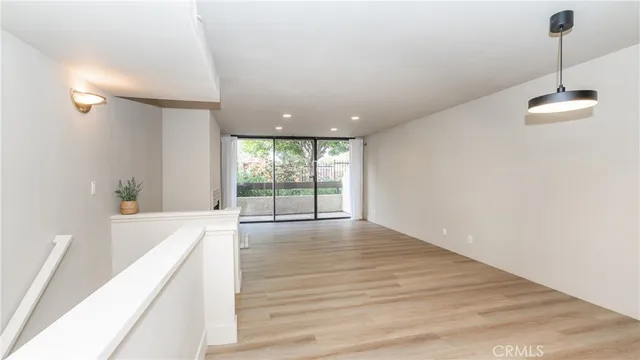 $549,000 | 1900 Vine Street, Unit 214, Los Angeles, CA 90068