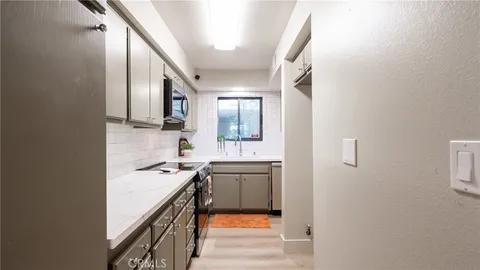 $549,000 | 1900 Vine Street, Unit 214, Los Angeles, CA 90068