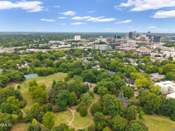 $350,000 | 1021 Wirewood Drive, Unit 202, Raleigh, NC 27605
