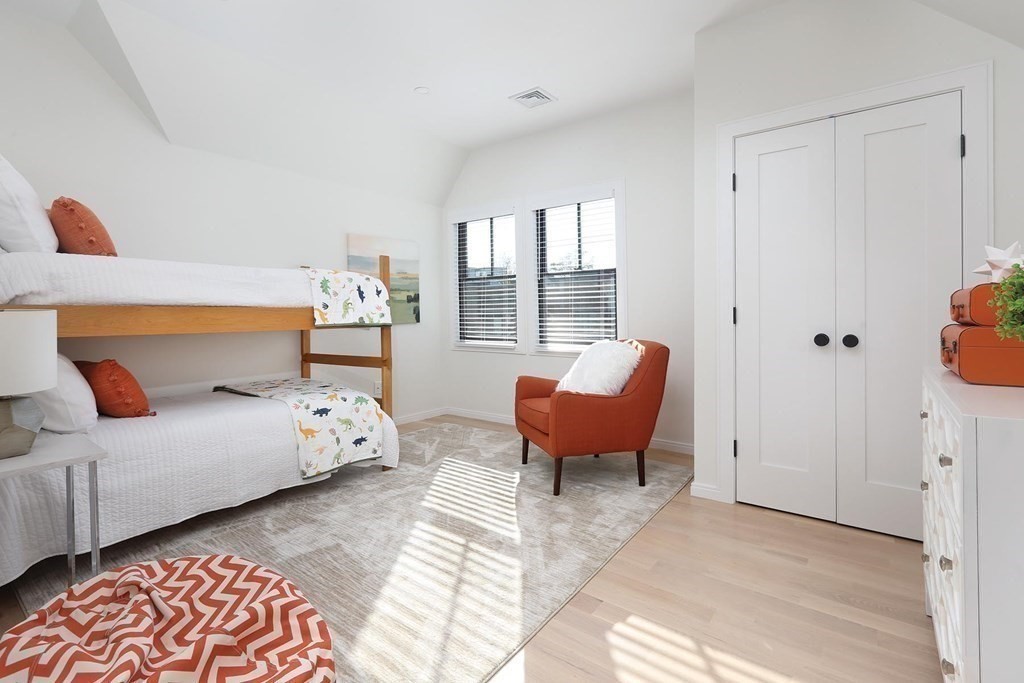 43 Summit Avenue, Unit 43 Brookline, MA 02446 - Photo 19 of 29