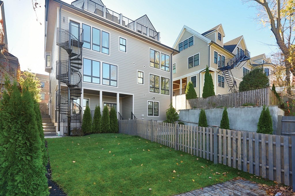 43 Summit Avenue, Unit 43 Brookline, MA 02446 - Photo 25 of 29