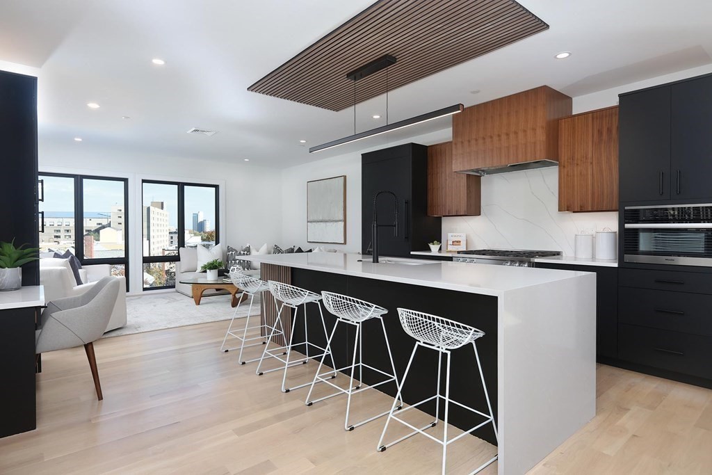 43 Summit Avenue, Unit 43 Brookline, MA 02446 - Photo 9 of 29