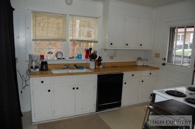 147 Dotson Drive Boone, NC 28607 - Photo 5 of 8 Gallery Image 5