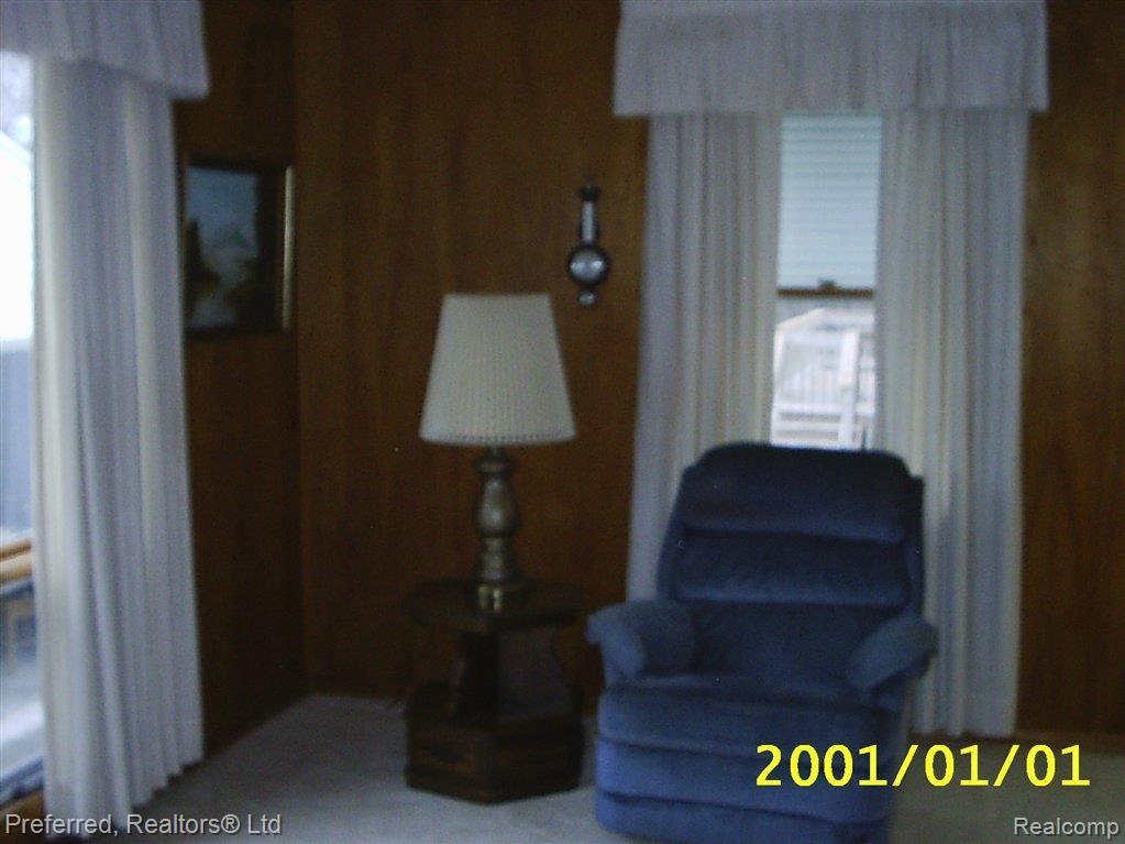 35814 John R Street Wayne, MI 48184 - Photo 9 of 25 Family Room