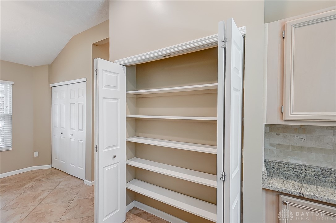 3892 West Summit Ridge Drive Beavercreek, OH 45430 - Photo 12 of 39 Gallery Image 12