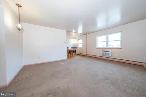 $195,000 | 1 Radnor Drive, Unit F4, Newtown Square, PA 19073