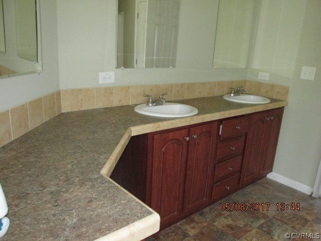 1205 Threeway Road Warsaw, VA 22572 - Photo 12 of 14 Gallery Image 12