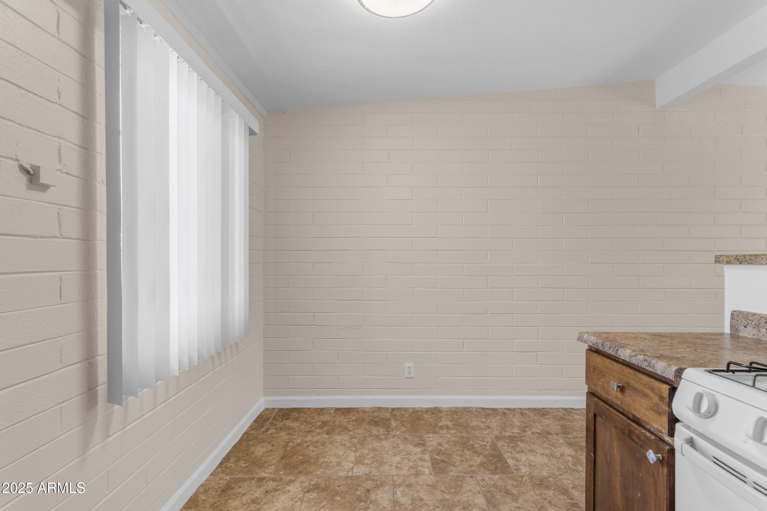 502 North 11th Street, Unit 1 Phoenix, AZ 85006 - Photo 5 of 17 11_040_a4m_sm (1)