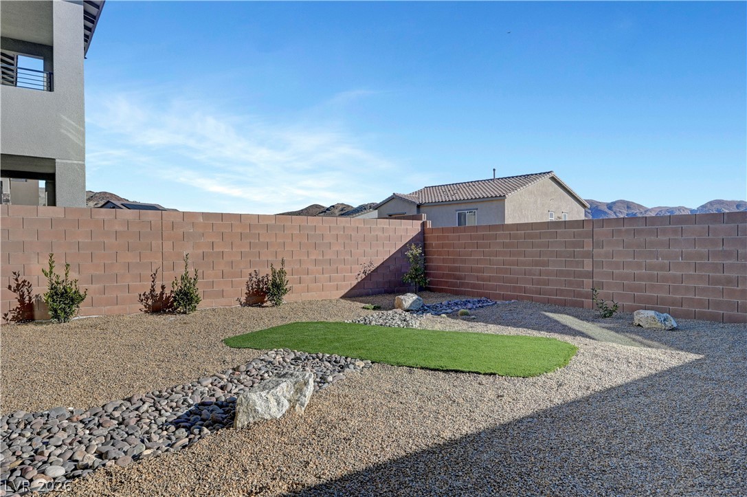 19 Strada Barbera Henderson, NV 89011 - Photo 43 of 53