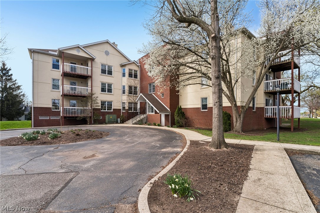 22481 Center Ridge Road, Unit 101 Rocky River, OH 44116 - Photo 38 of 39
