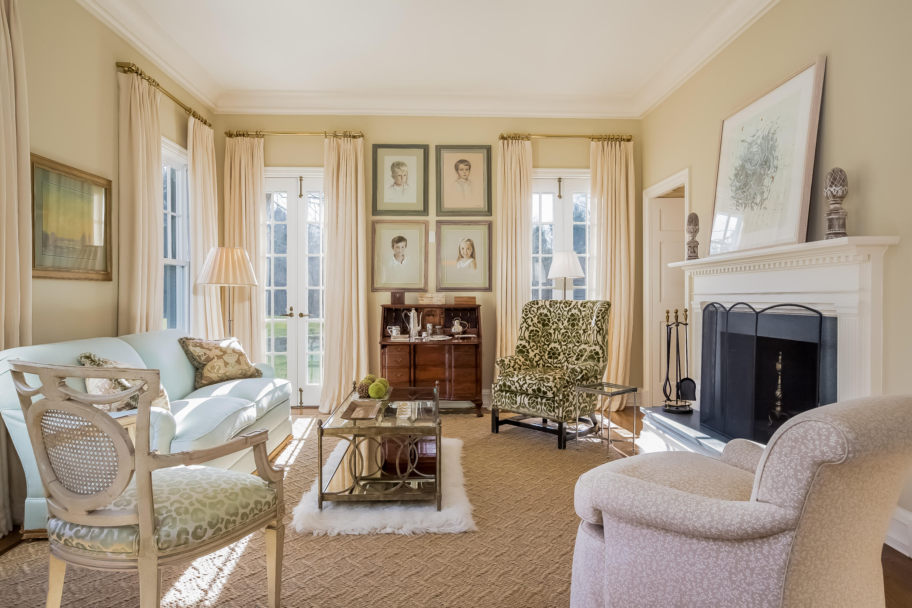 325 Rosebrook Road New Canaan, CT 06840 - Photo 5 of 26 Living Room