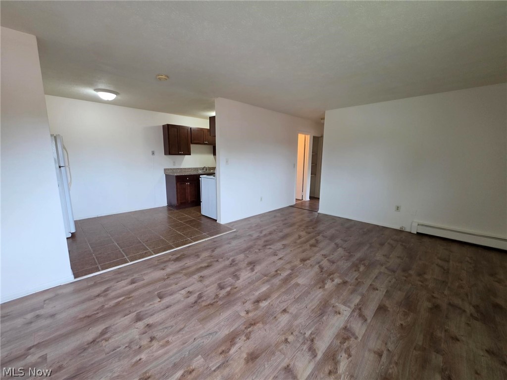 4820 Lee Road, Unit B15 Cleveland, OH 44128 - Photo 4 of 11 Gallery Image 4
