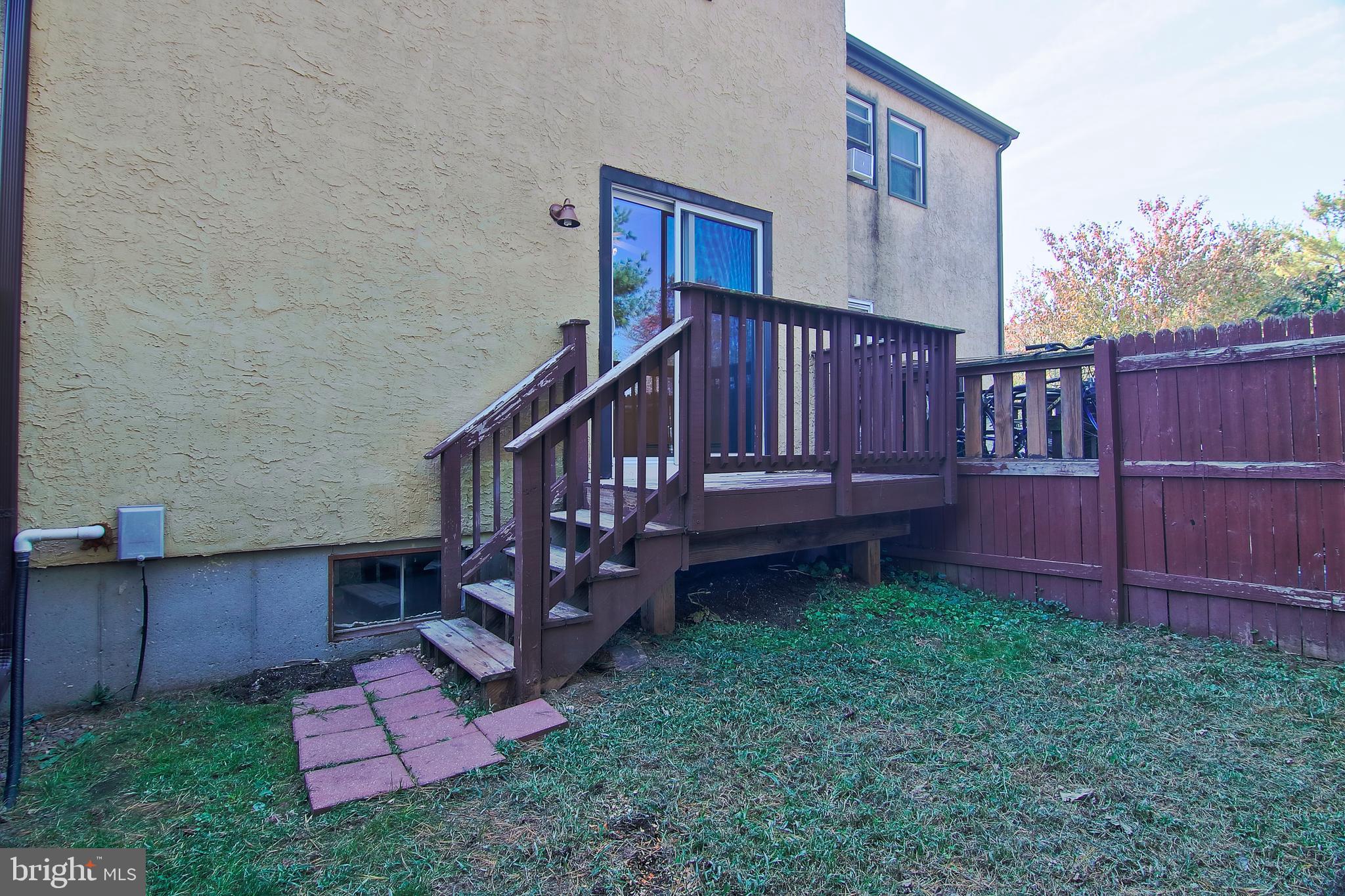 2706 Walnut Ridge Drive Pottstown, PA 19464 - Photo 21 of 23 Deck/Back Yard