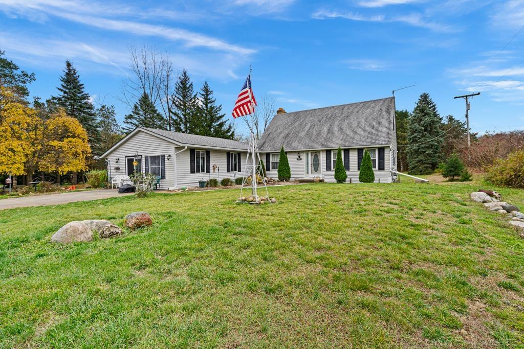6186 Hunters Creek Road Imlay City, MI 48444 - Photo 1 of 53 50127321.JPG