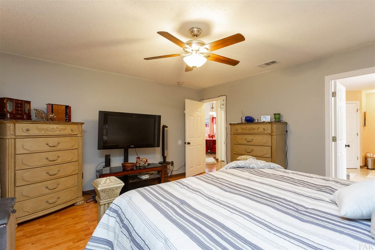 3202 Moss Point Lane Cantonment, FL 32533 - Photo 15 of 35