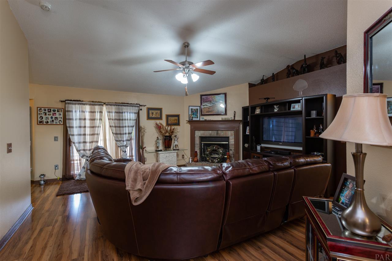 3202 Moss Point Lane Cantonment, FL 32533 - Photo 7 of 35