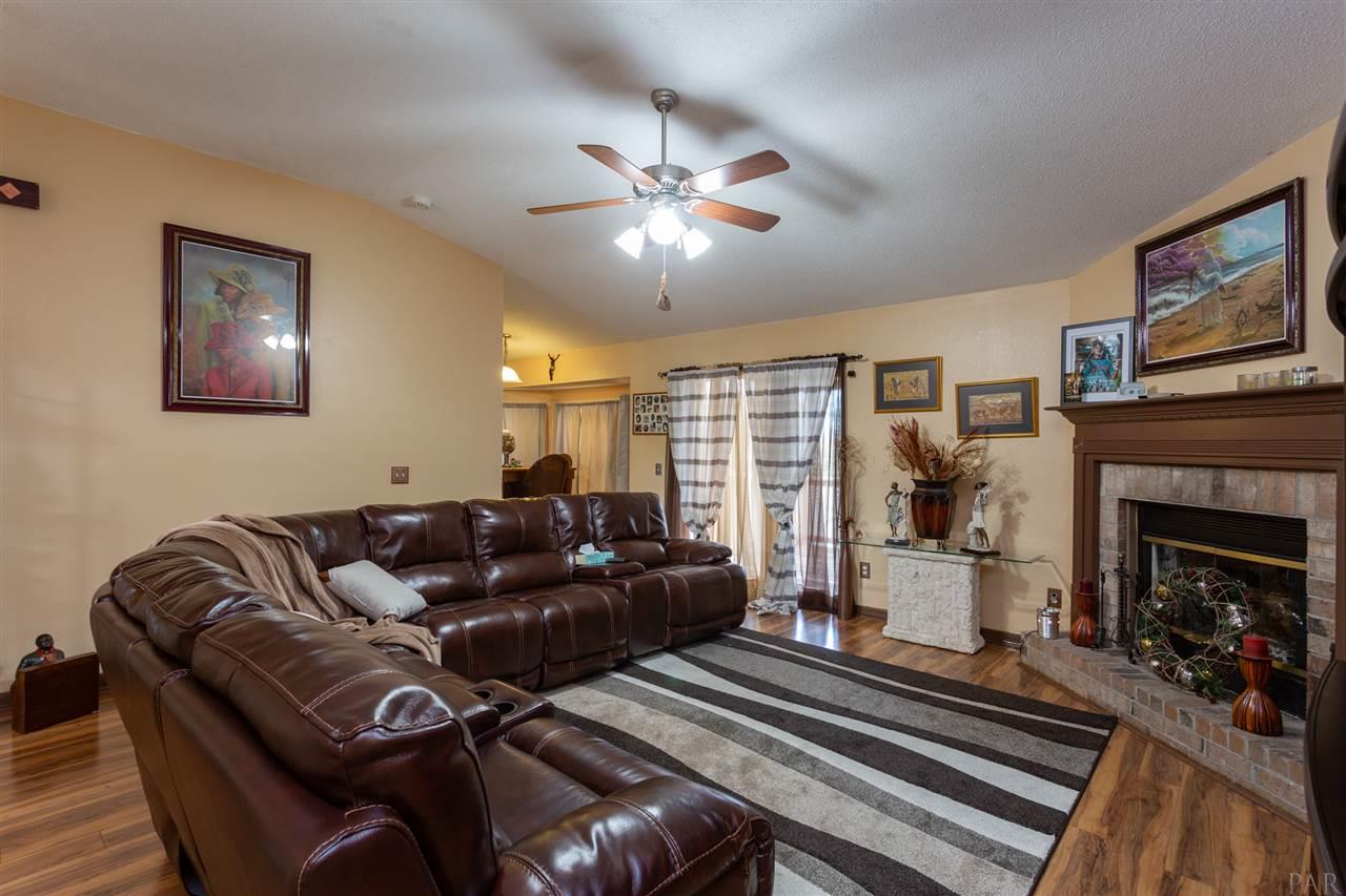 3202 Moss Point Lane Cantonment, FL 32533 - Photo 9 of 35