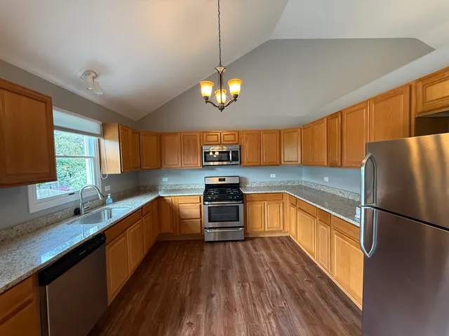 $387,500 | 1715 Pembrook Court, Plainfield, IL 60586