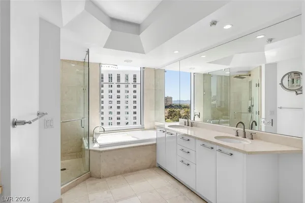 $3,300 | 322 Karen Avenue, Unit 1008, Las Vegas, NV 89109