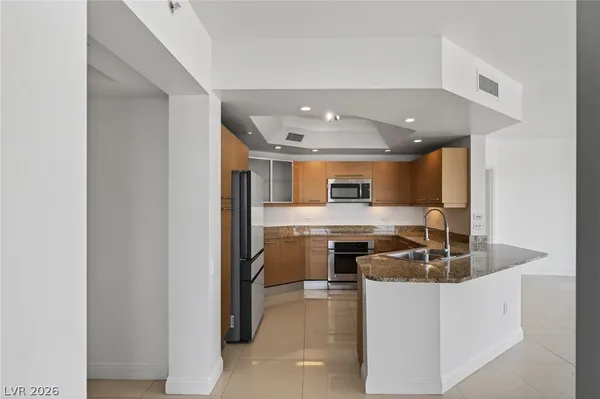 $3,300 | 322 Karen Avenue, Unit 1008, Las Vegas, NV 89109