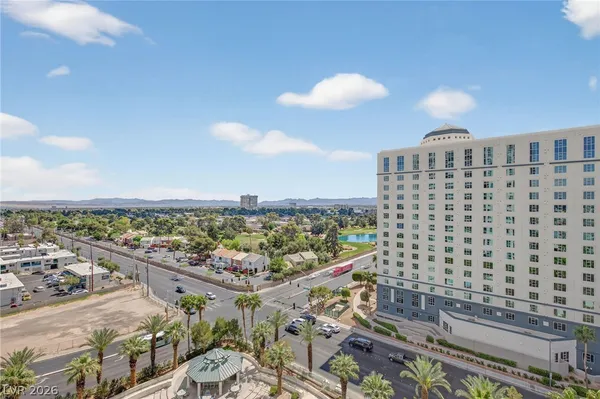 $3,300 | 322 Karen Avenue, Unit 1008, Las Vegas, NV 89109