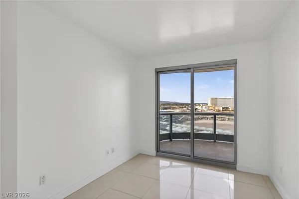 $3,300 | 322 Karen Avenue, Unit 1008, Las Vegas, NV 89109