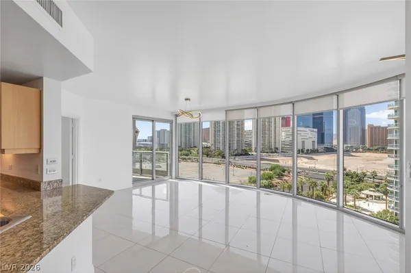$3,300 | 322 Karen Avenue, Unit 1008, Las Vegas, NV 89109