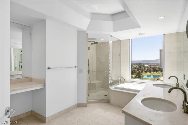 $3,300 | 322 Karen Avenue, Unit 1008, Las Vegas, NV 89109