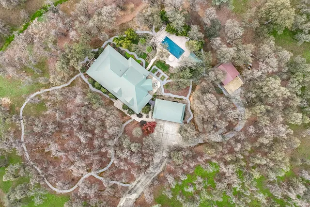 $1,900,000 | 15900 El Camino Robles Road, Redding, CA 96001