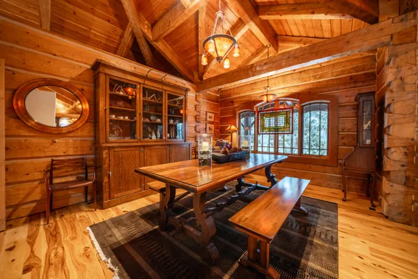 $1,900,000 | 15900 El Camino Robles Road, Redding, CA 96001